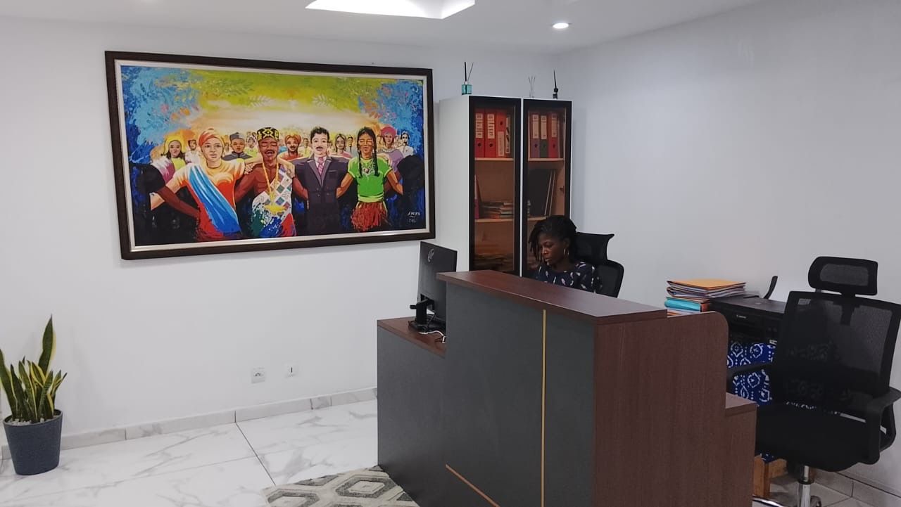Espace d'accueil du Cabinet TEREME DIABY à Abidjan — premier contact dans un cadre soigné et confidentiel.